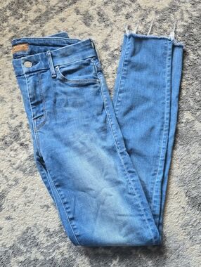 MOTHER Light Wash Looker Ankle Fray Jeans